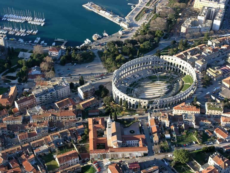 Villa Doric Pula Exterior foto